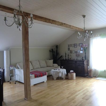 Kuressaare Romantic Apartment Esterno foto