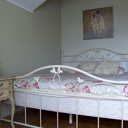Kuressaare Romantic Apartment Esterno foto