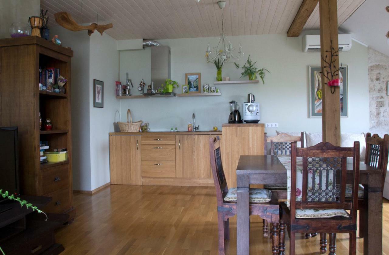 Kuressaare Romantic Apartment Esterno foto