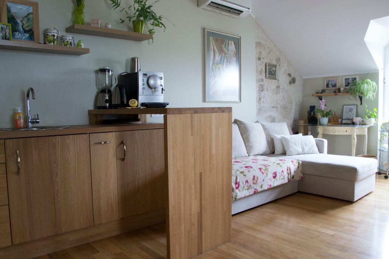 Kuressaare Romantic Apartment Esterno foto