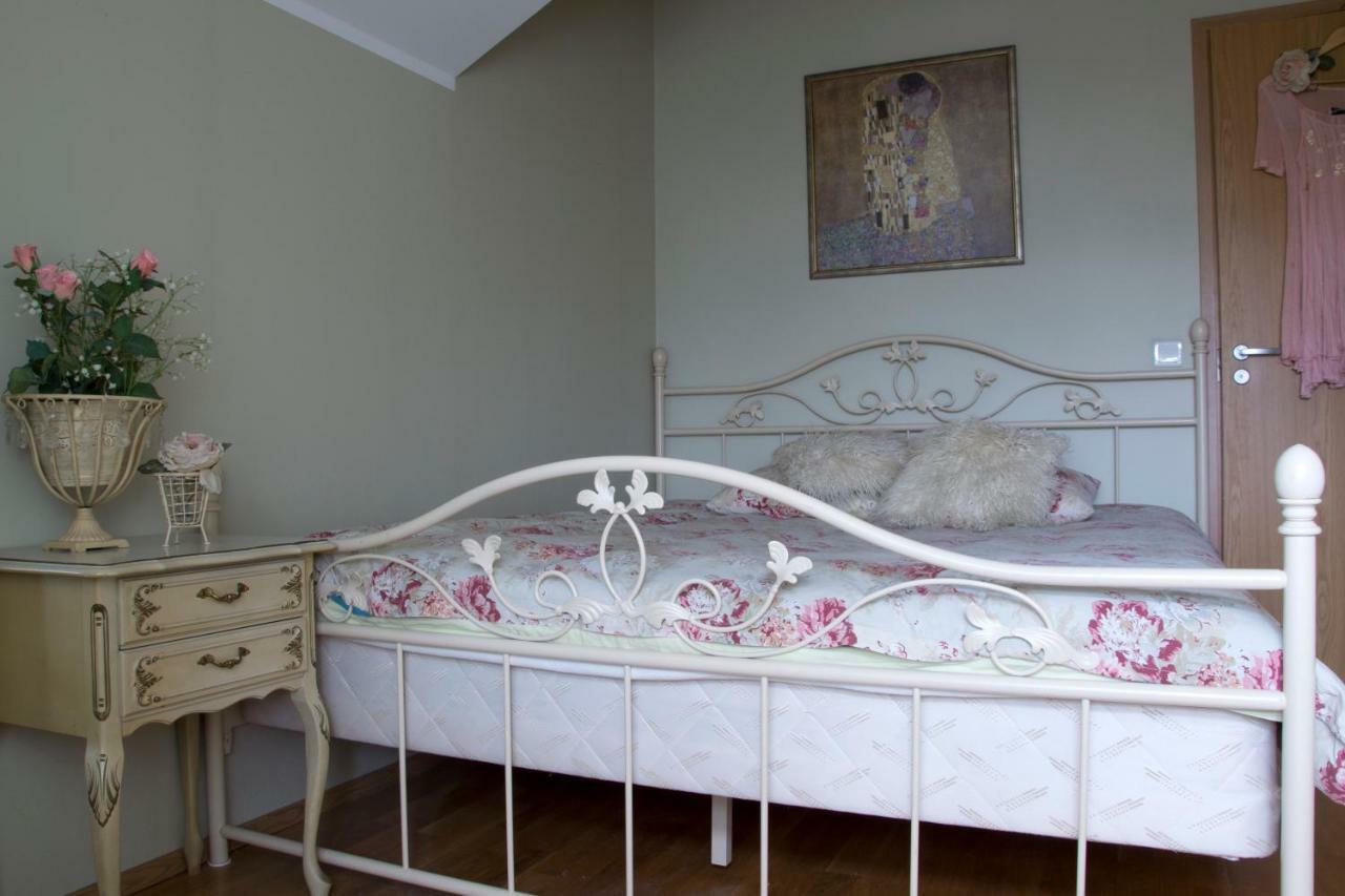 Kuressaare Romantic Apartment Esterno foto