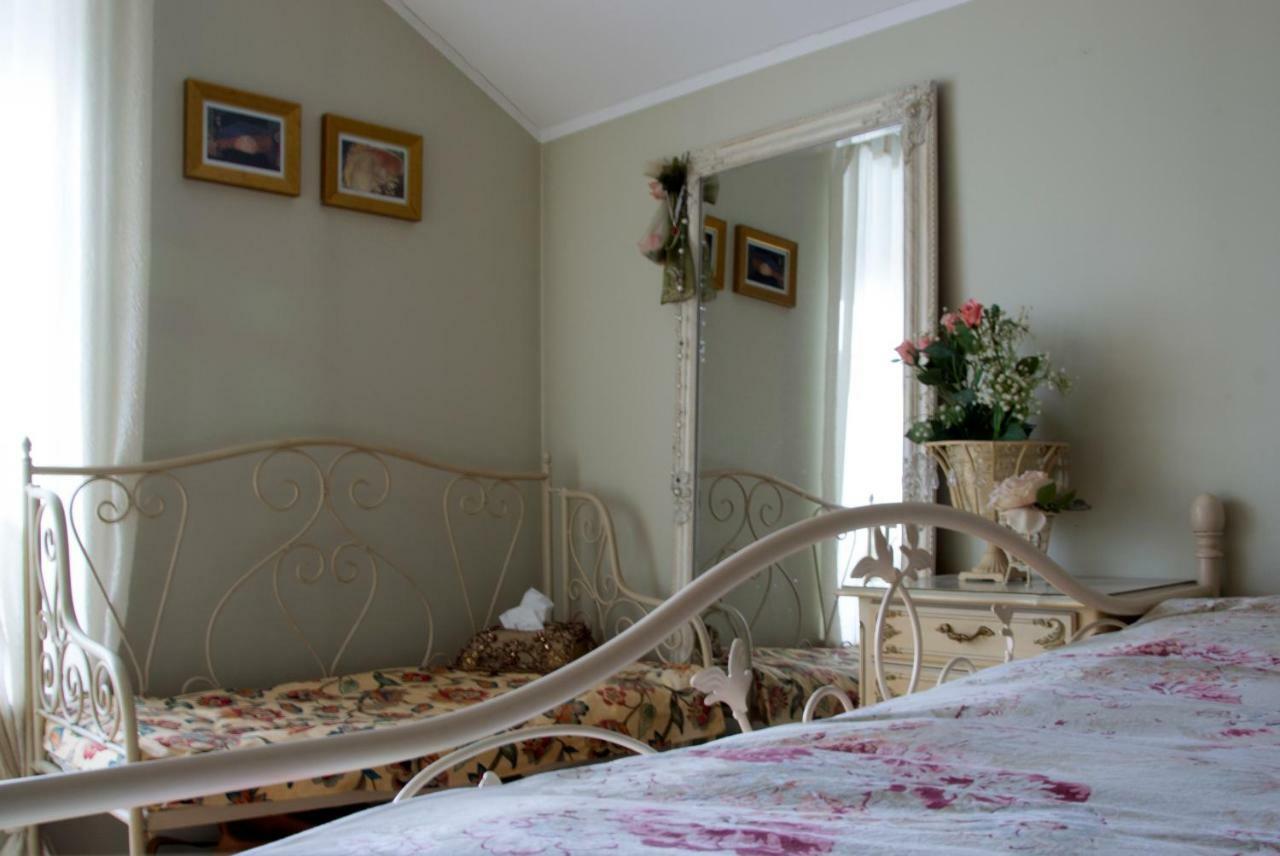 Kuressaare Romantic Apartment Esterno foto