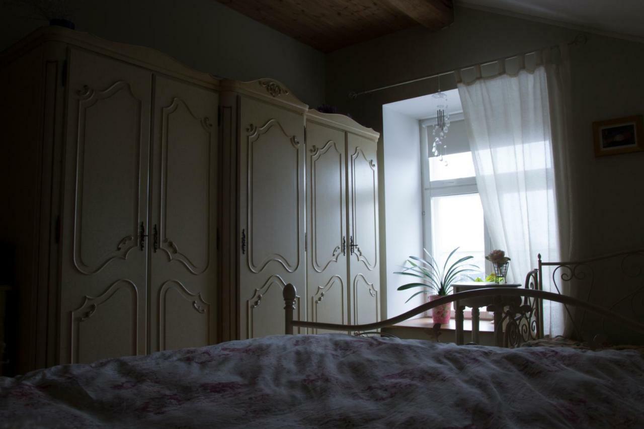 Kuressaare Romantic Apartment Esterno foto
